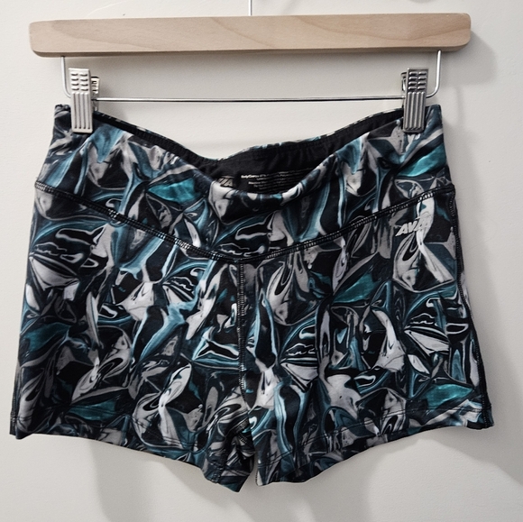 Avia Shorts Sz. M like New. - Picture 2 of 8